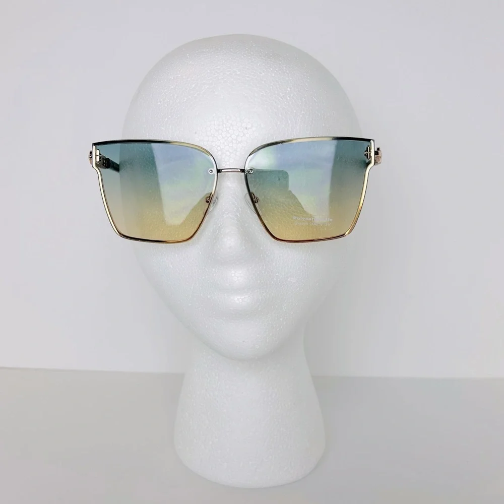 Sunglasses Women’s Green/Gold With Gold Trim Link Design Square Oversized NEW